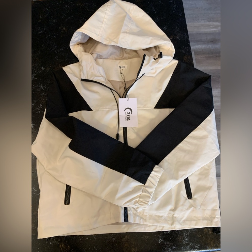 ZYIA White and Black Active Jacket